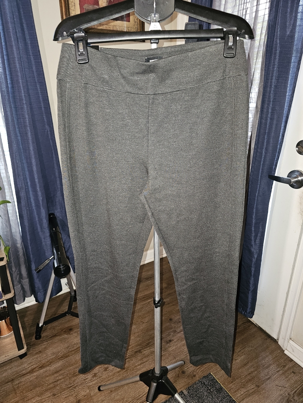 WOMEN'S EXPRESS GRAY PONTE PANTS SIZE LARGE